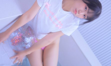 yui-유이,-yo-u-photobook-‘wet-ゆい’-set.01