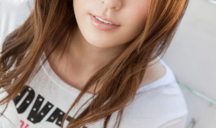 yuna-shina-椎名ゆな,-graphis-calendar-2010.01