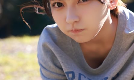 toumi-十味,-写真集-サンプル版-旬撮ガール-ちらつくピンクランジェリー