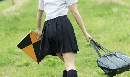 rena-sato-佐藤麗奈,-週プレ-photo-book-「不思議の国のさとれな」-set.02