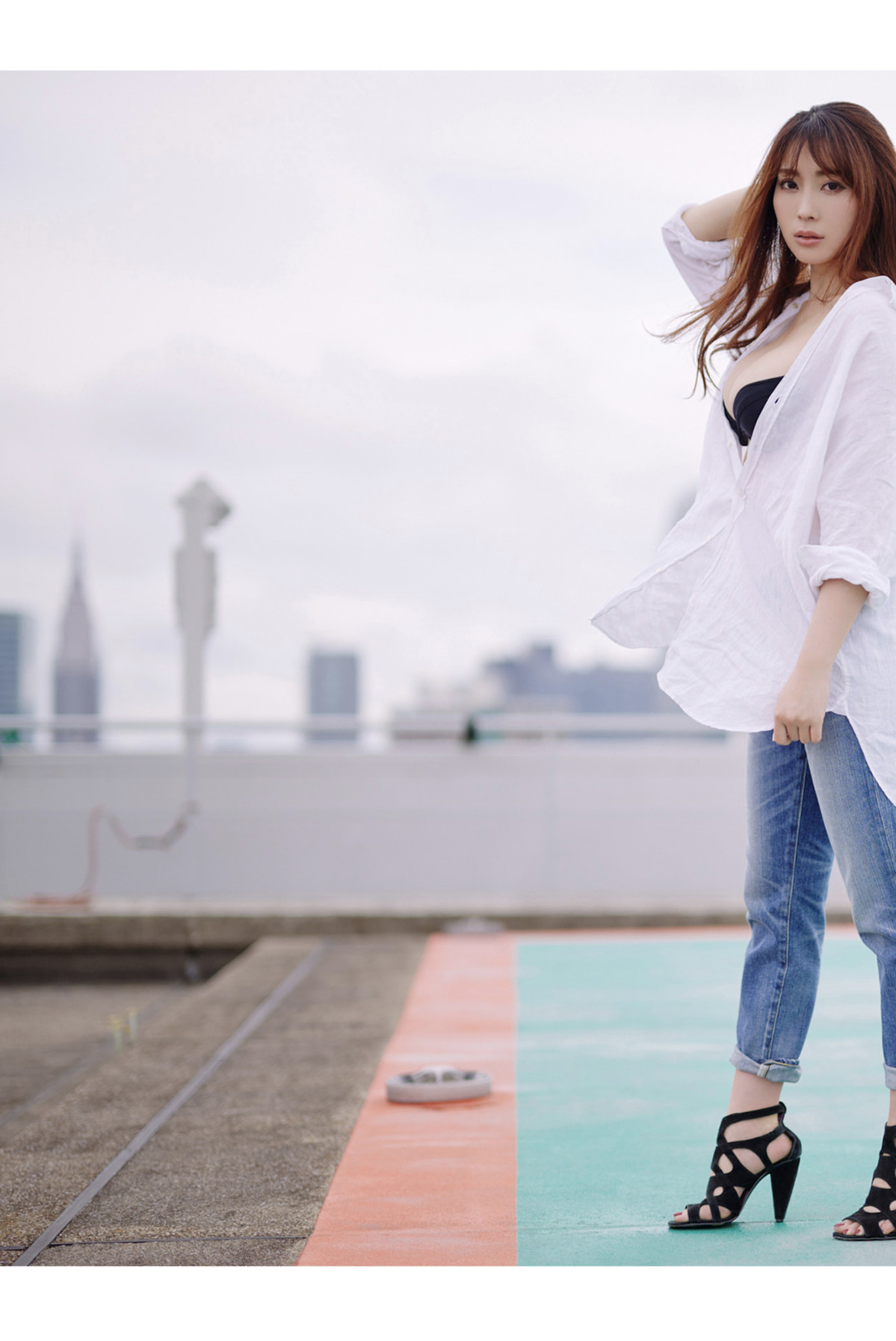 Tomomi Morisaki 森咲智美, 週刊ポストデジタル写真集 『500万人のおっぱい』 Set.01