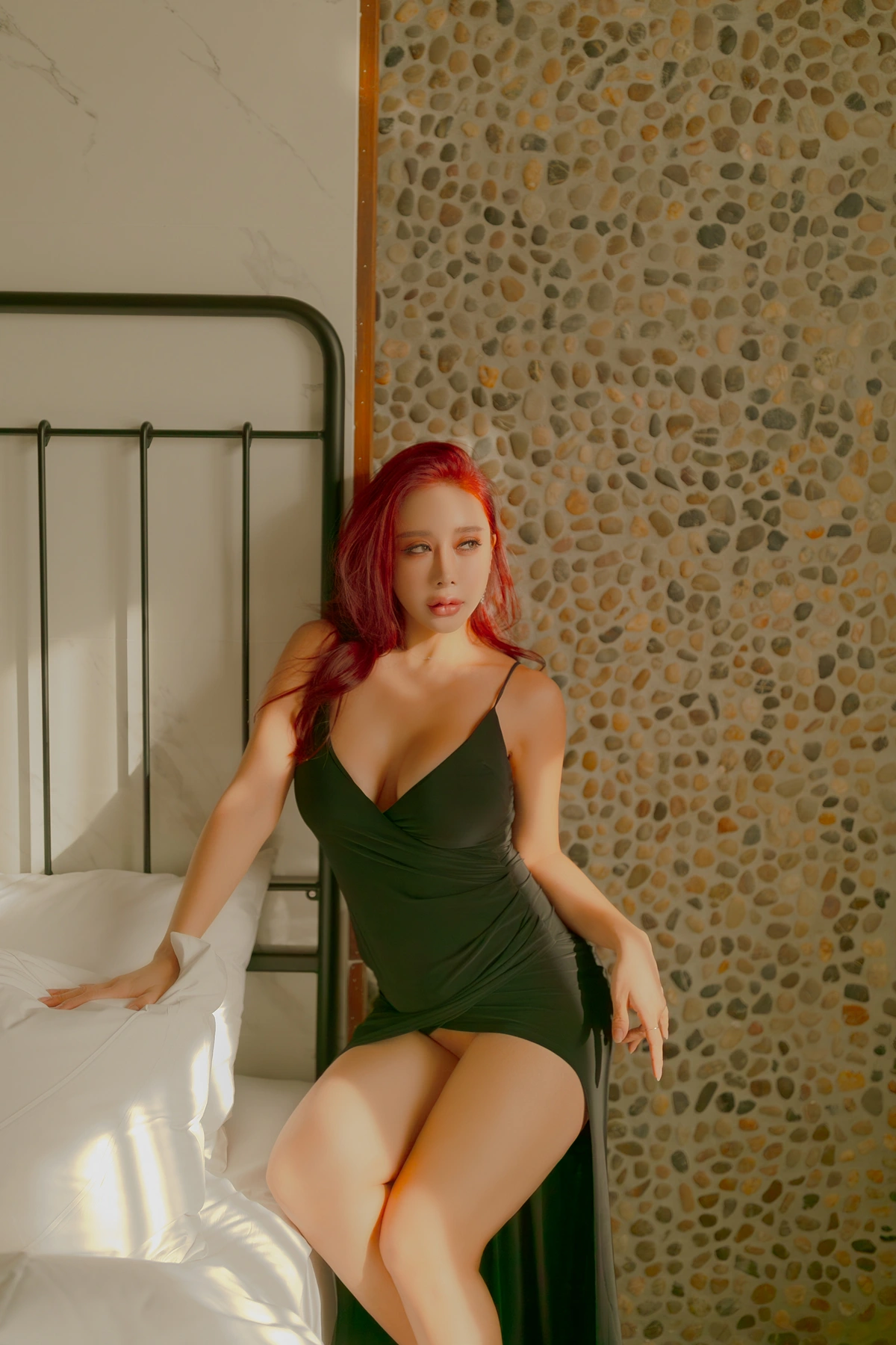 Soyoung 소영, PhotoBook 「In The Hotel」