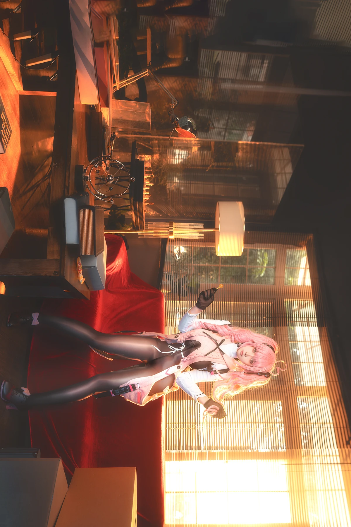 Cosplay 小和甜酒 – 交错战线卡提那