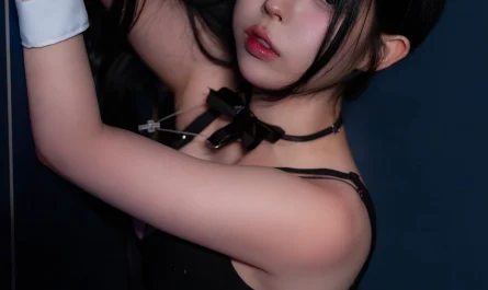 yudi-유디,-photobook-「black-rabbit」