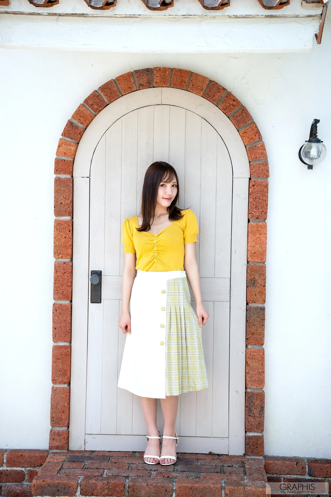 Momo Misono 御園もも, Graphis Gals 「Charmant」 Vol.01