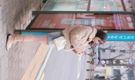 son-yeeun-손예은,-photobook-「2025-x-mas-offline」-set.01